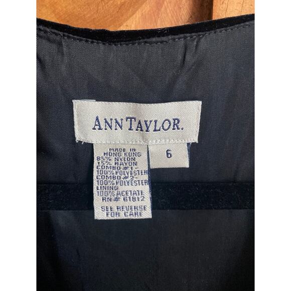 Vintage Ann Taylor Dressy Hoilday Black Velvet Vest Jumpsuit size 6 - Picture 12 of 12